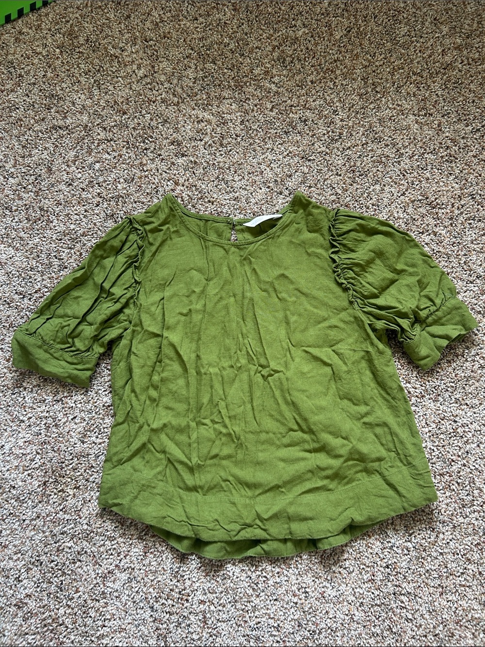 LC Lauren Conrad Olive Green Puff-Sleeve Short Sleeve Top